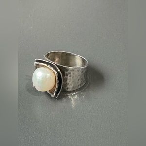 Silpada Sterling Silver (Stamped) and Pearl Hammered Ring - size 7
